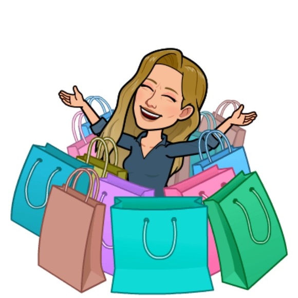 Meet your Posher, Erica - Picture 2 of 4